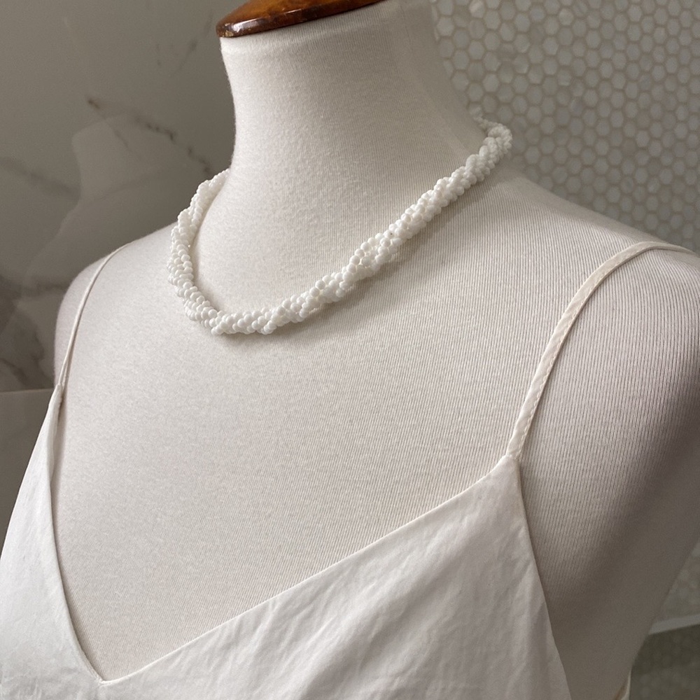 VTG Quadruple-Strand Twisted Milk-Glass Beaded Necklace/Gold-Toned Clasp EUC